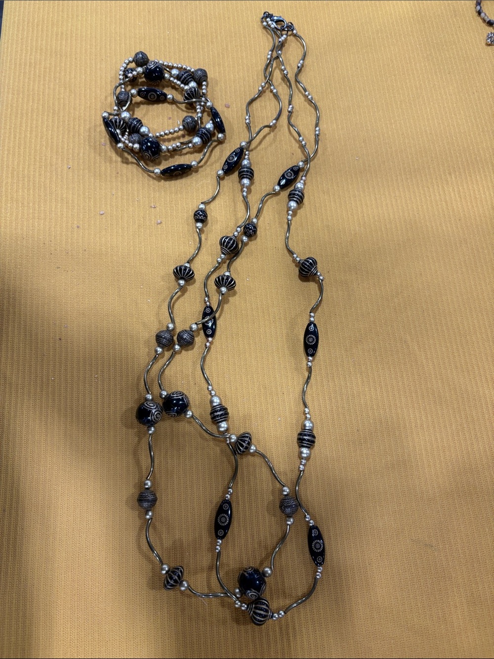 Stylish Black & Gold tone Beaded Layered Necklace and Bracelet Set